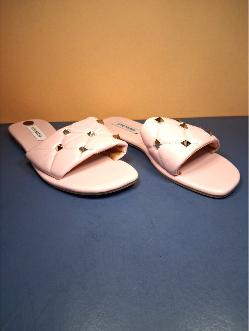 NEW Steve Madden Women's Size 10 Pink Quilted Gold Pyramid Studs Slide Sandals